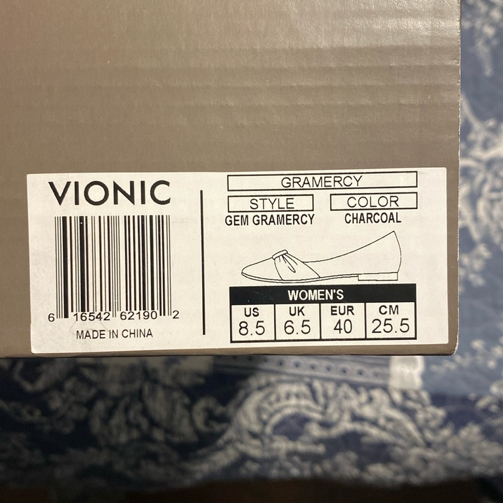 Vionic flats